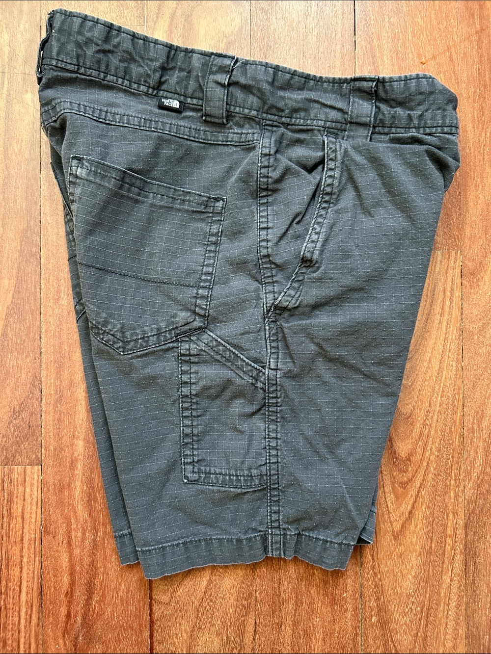 The North Face Boys Shorts 7-8 Charcoal gray - Picture 7 of 9